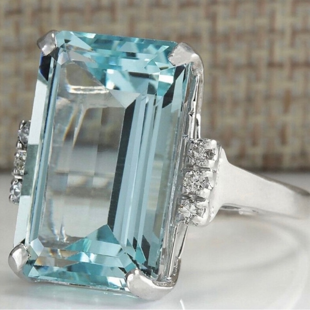 Aqua Ring